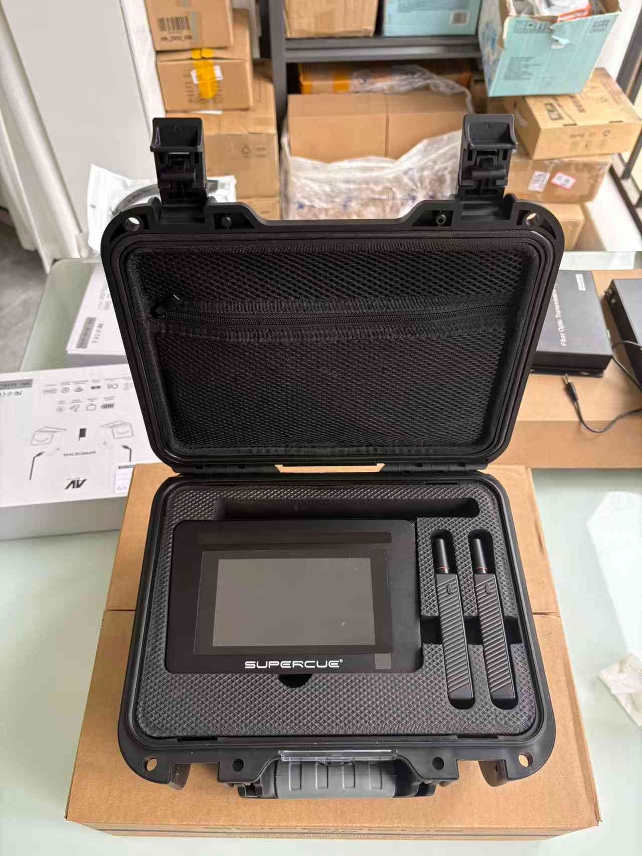 SuperCue Quad产品包装与配件